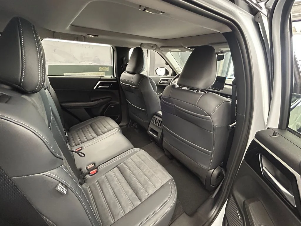 New 2026 White / Black Mitsubishi Trail Edition image 50