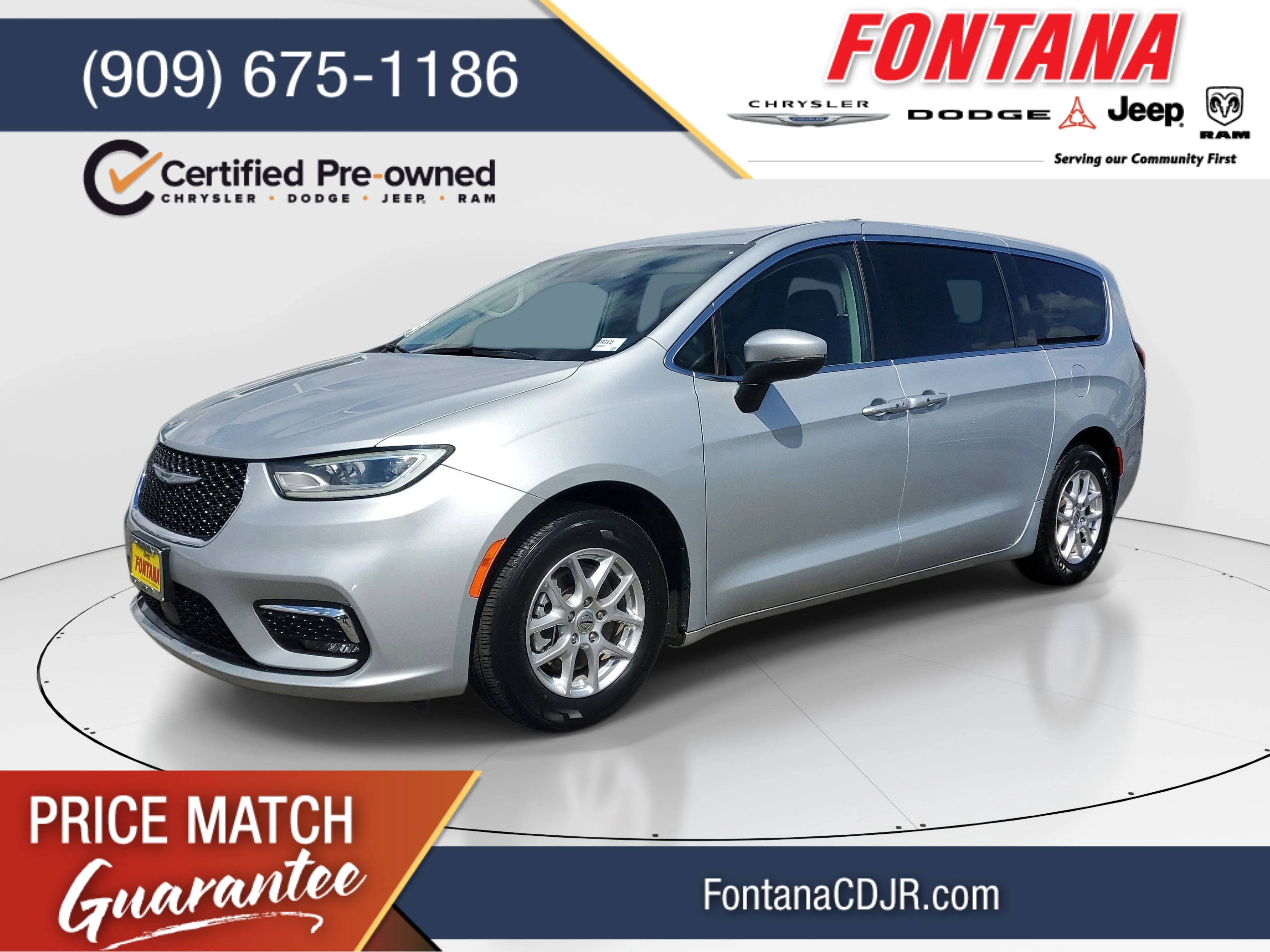 2023 Chrysler Pacifica Touring L's photo