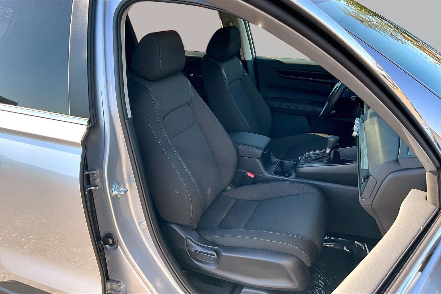 Used 2026 Solar Silver Metallic Honda LX image 9
