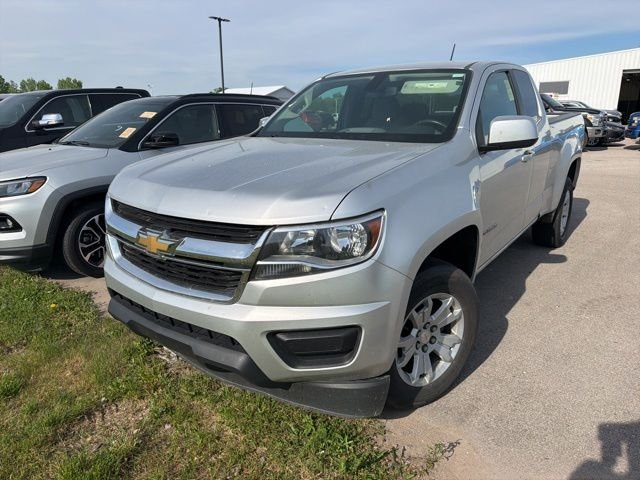 Used 2016 Silver Chevrolet LT image 3