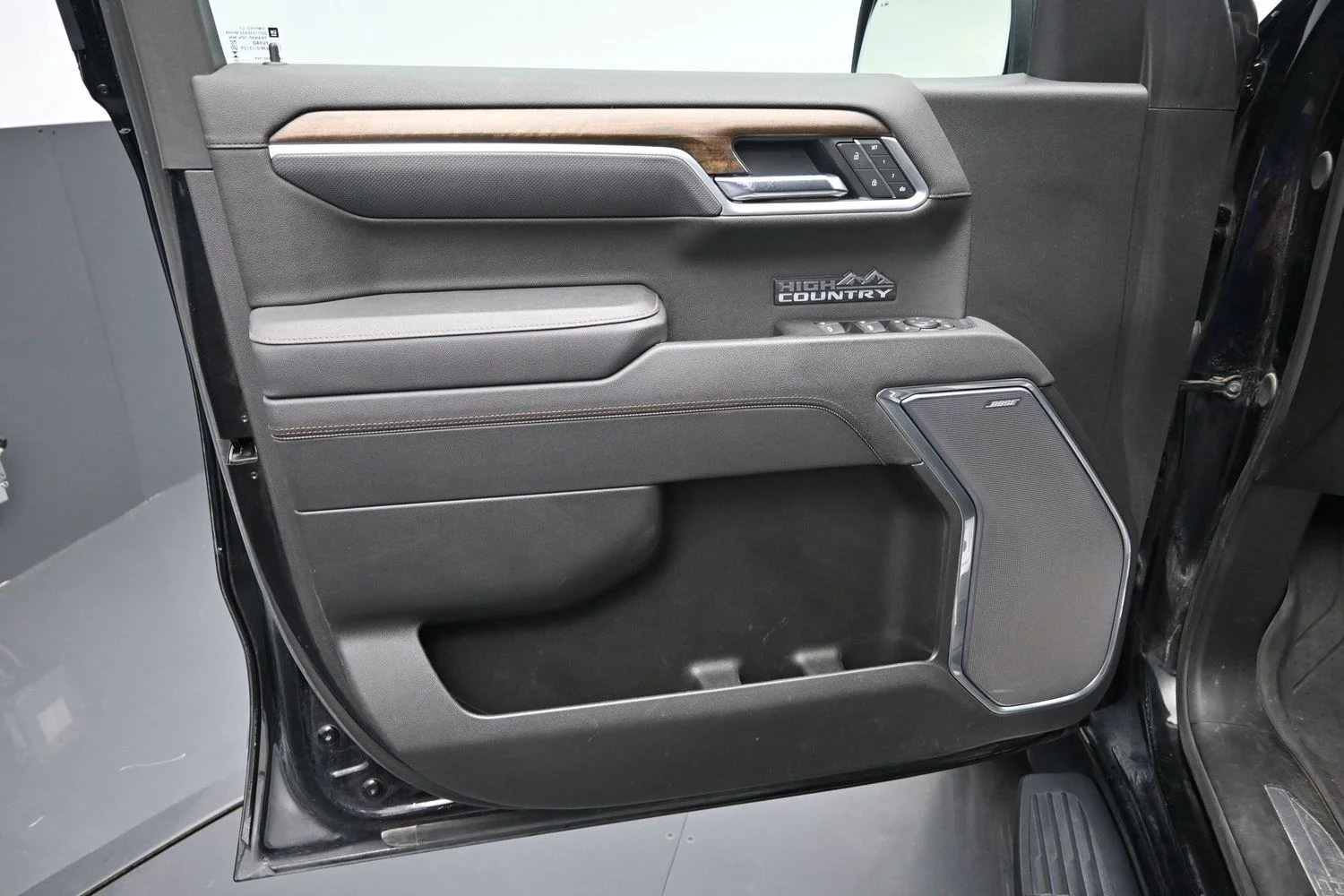 Used 2025 Black Chevrolet High Country image 24