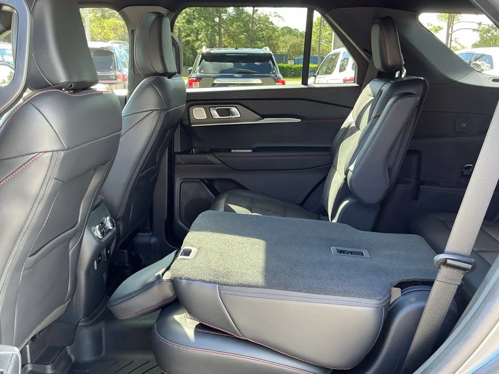 Used 2025 Gray Ford ST image 34