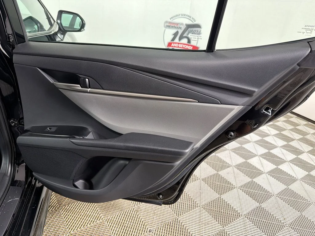 2025 Toyota Camry SE - Photo 16