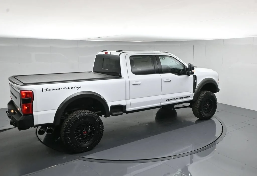 New 2026 Oxford White Ford Lariat image 43