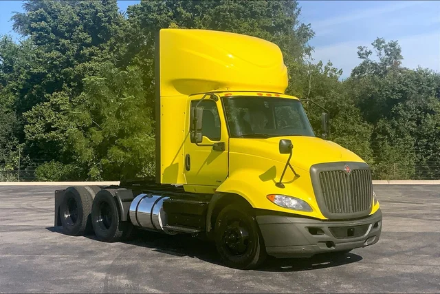 Pre-Owned 2023 International RH613 6X4 Day Cab