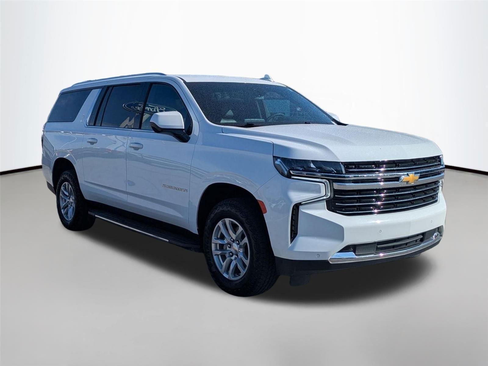 Used 2024 Summit White Chevrolet LT image 3