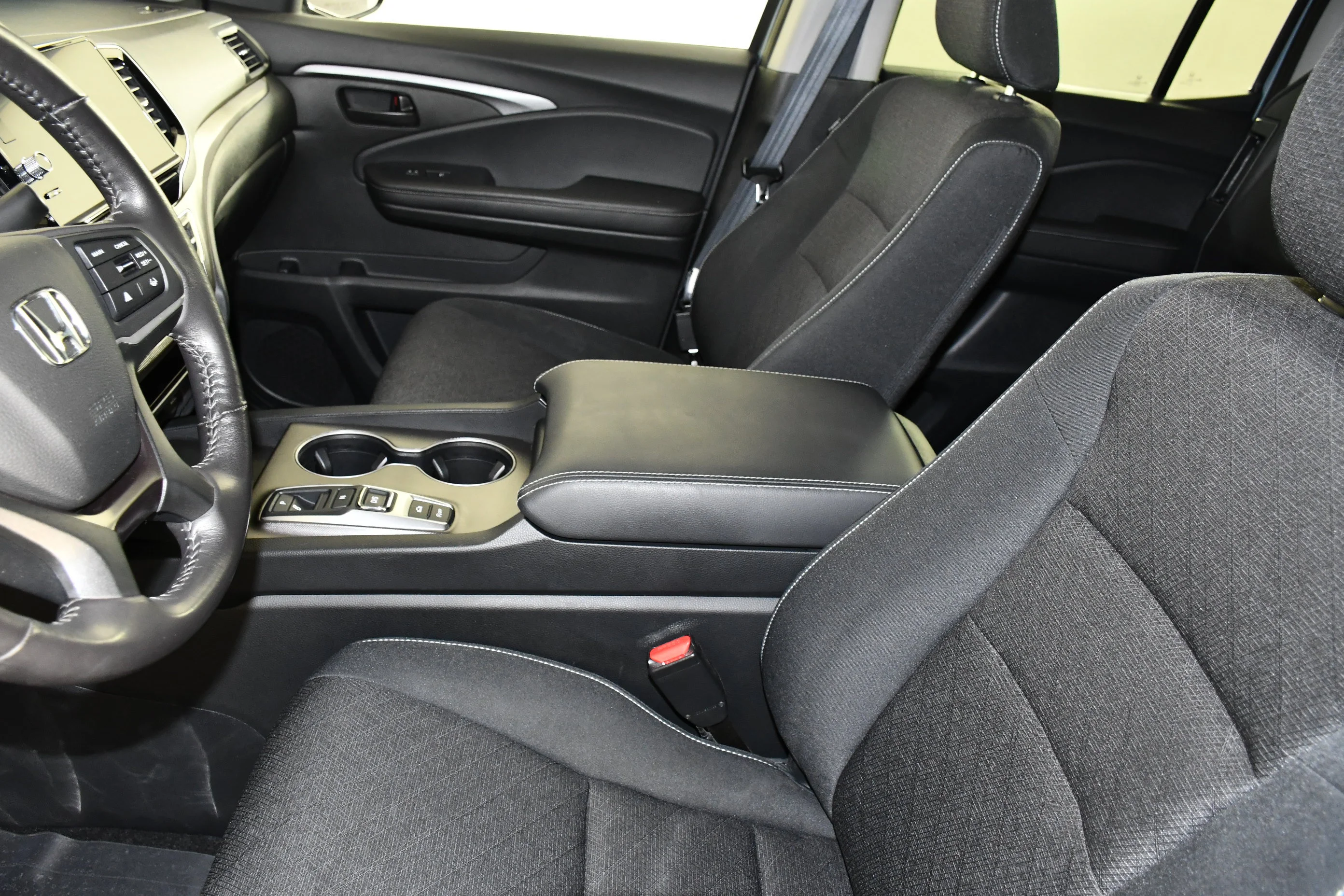 Certified Used 2025 Sonic Gray Pearl Honda Sport image 38