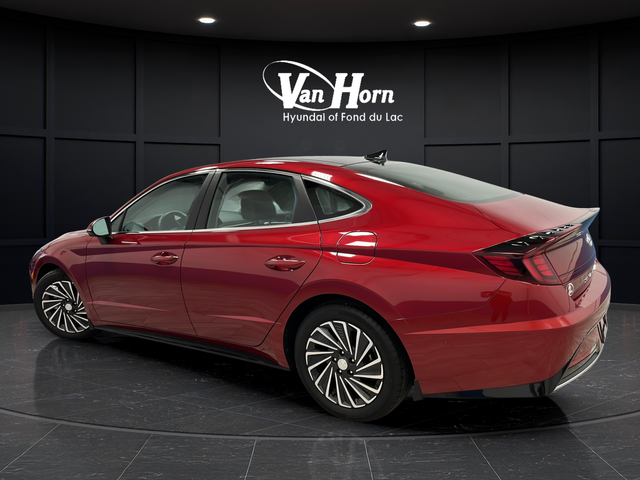 Used 2023 Ultimate Red Hyundai Limited image 5