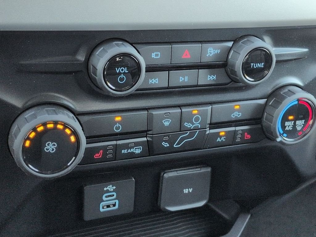 New 2026 Oxford White Ford F-250® XLT image 56