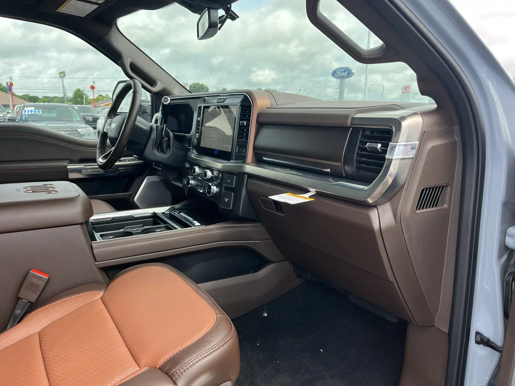 New 2026 Glacier Gray Metallic Tri-Coat Ford F-250® King Ranch® image 22