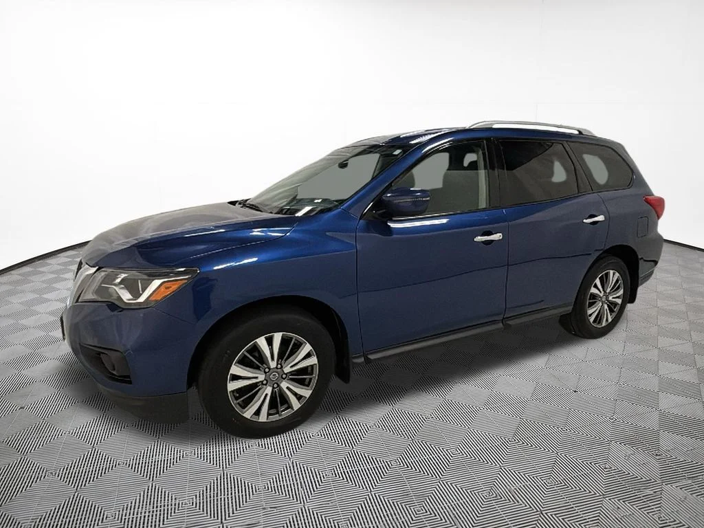 Used 2018 Nissan Pathfinder S with VIN 5N1DR2MM5JC647361 for sale in Eau Claire, WI