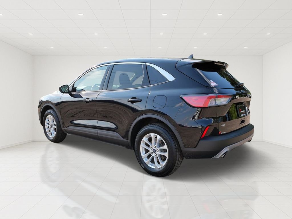 Certified Used 2020 Black Ford SE image 4