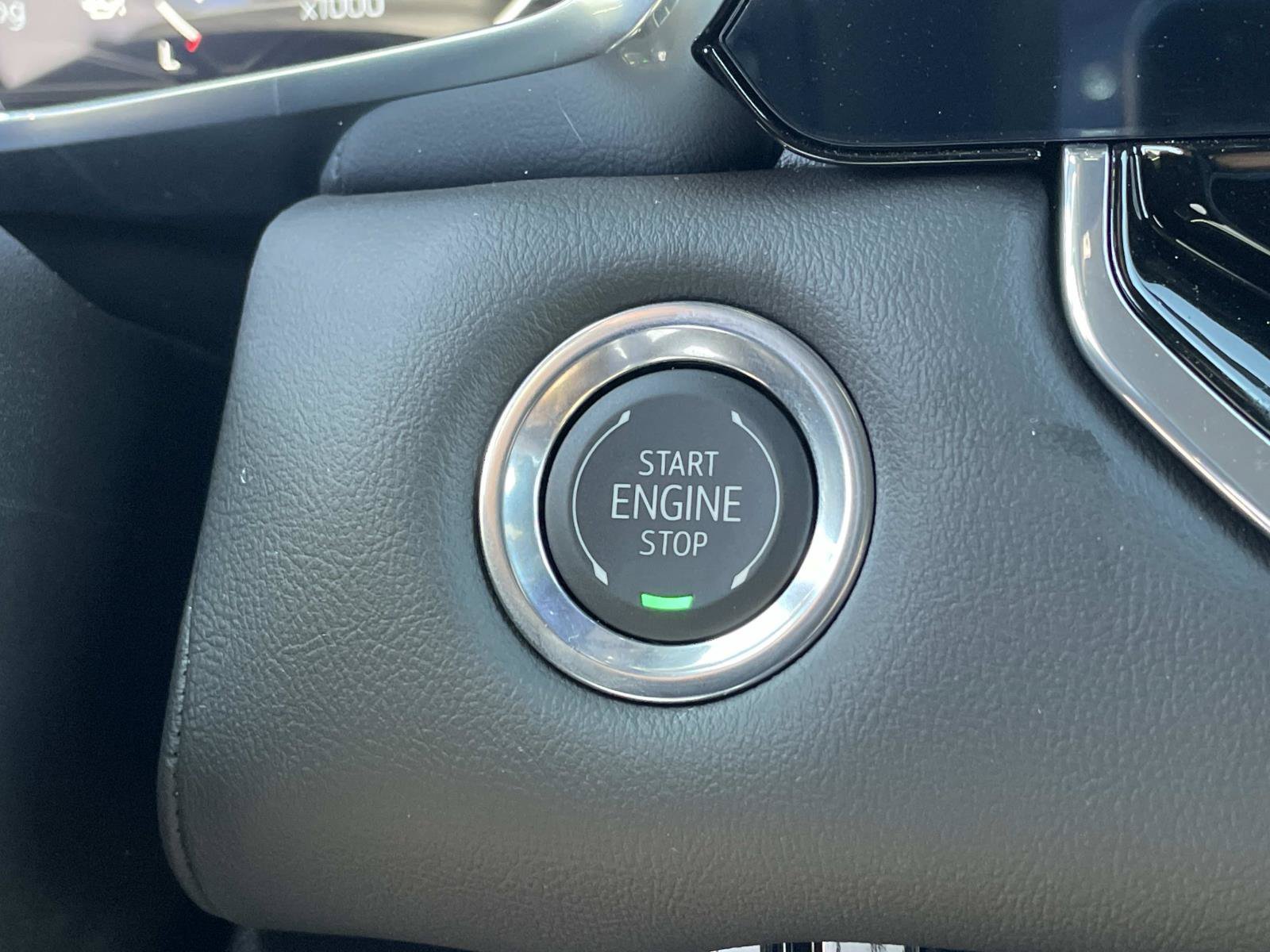 New 2026 Summit White GMC Elevation image 18