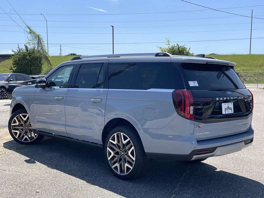 New 2026 Glacier Gray Metallic Tri-Coat Ford Platinum image 5