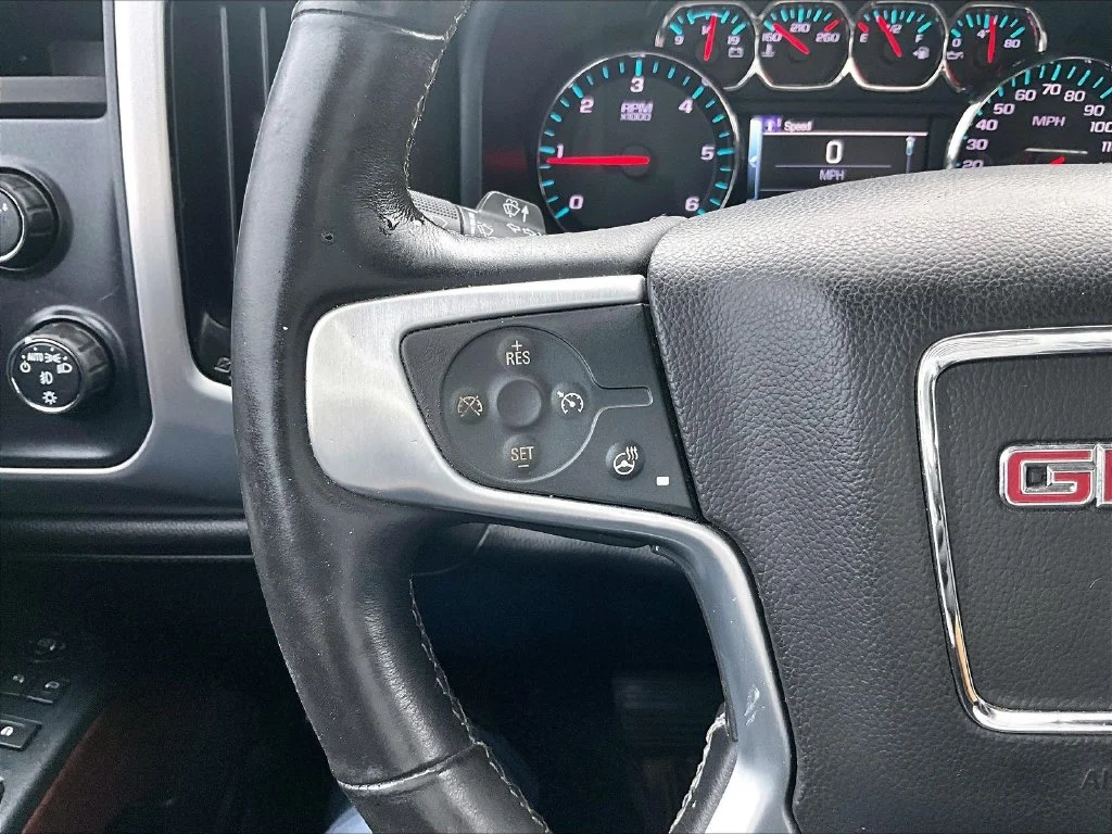 Used 2017 Red GMC SLT image 18