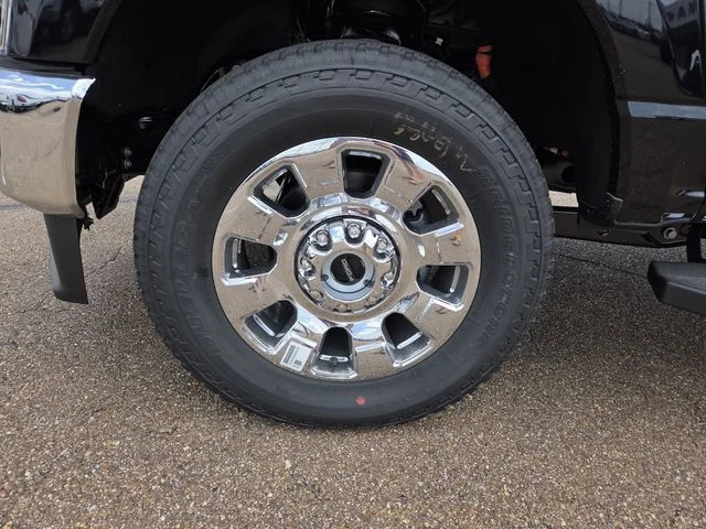 New 2026 Agate Black Metallic Ford F-250® Lariat® image 44