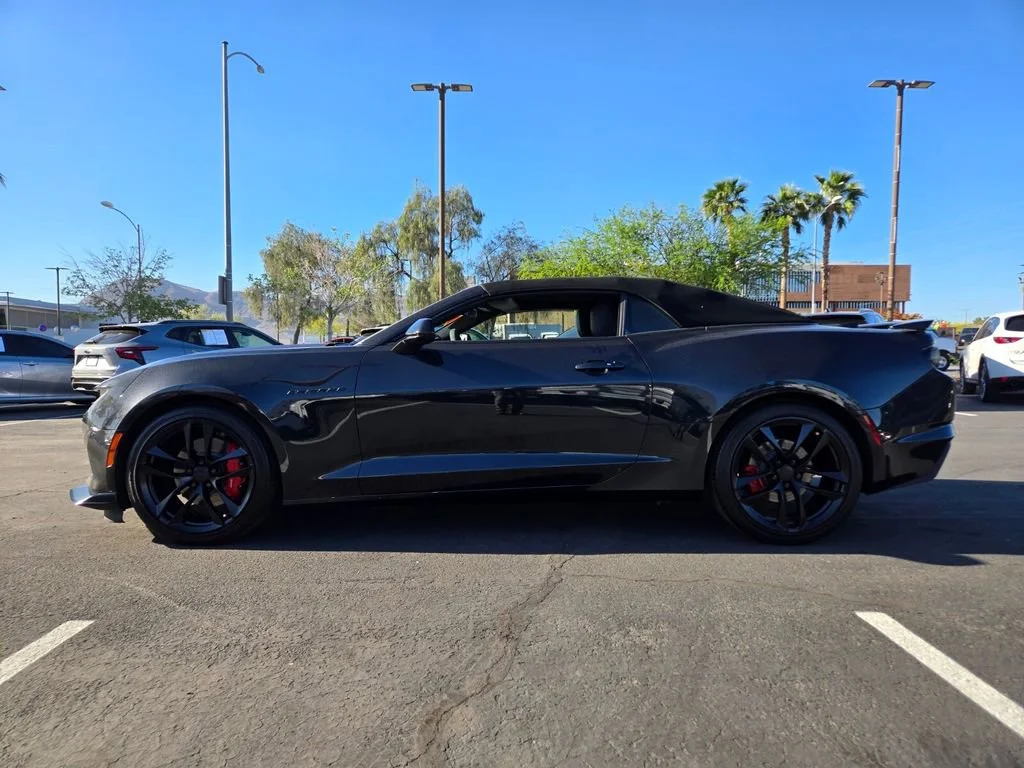 Used 2024 Panther Black Metallic Tintcoat Chevrolet 2LT image 3
