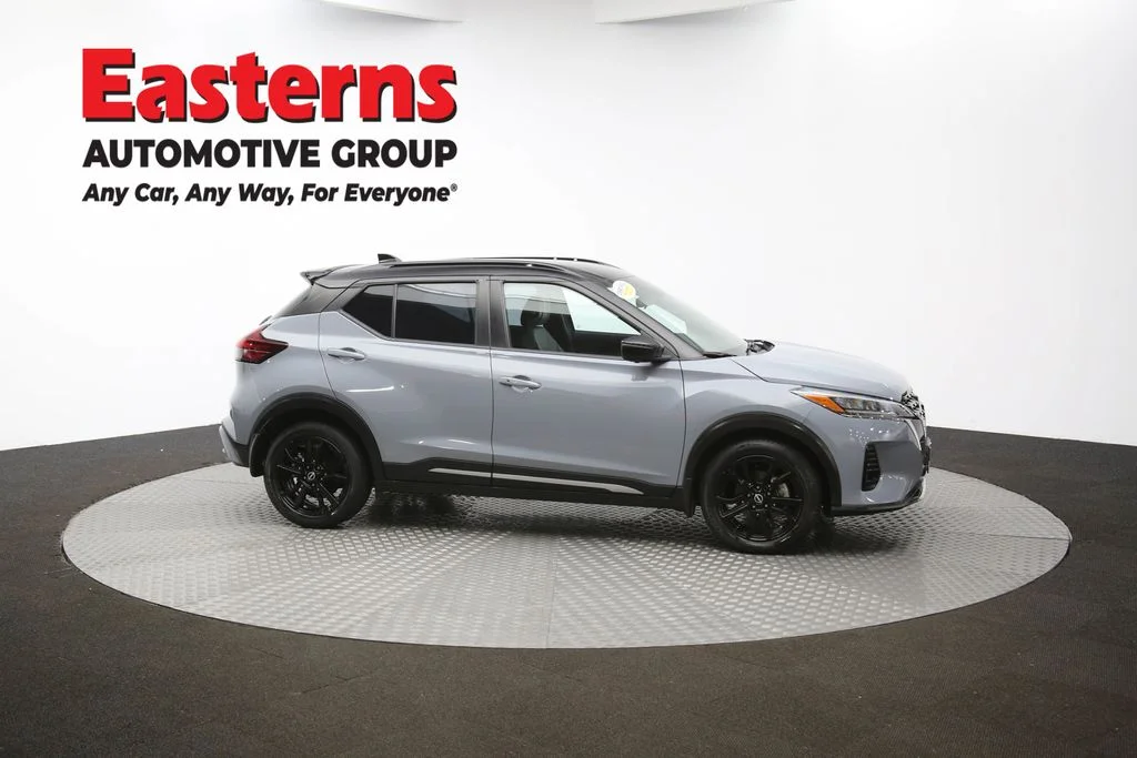 Used 2023 Gray Nissan SR image 45