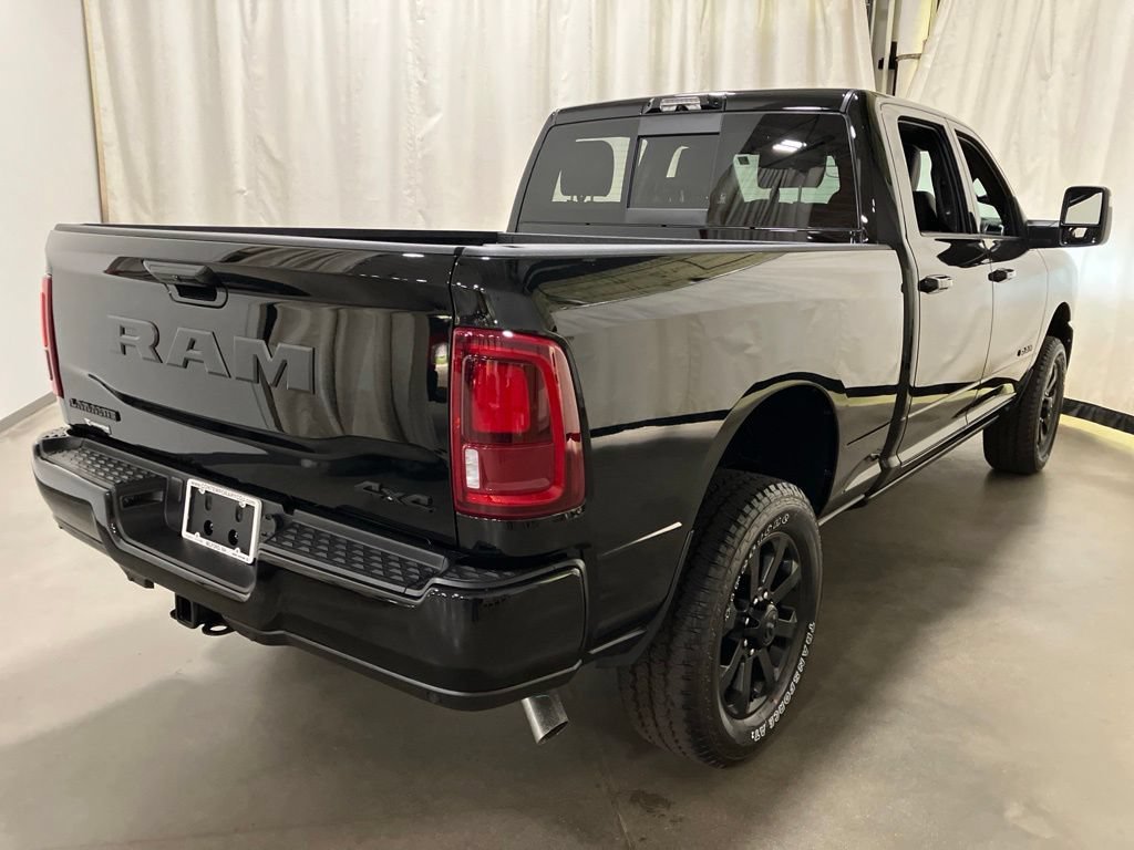 New 2026 Diamond Black Crystal Pearl-Coat Exterior Paint RAM Laramie image 33