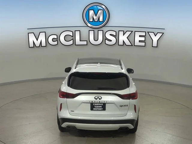 Used 2023 White INFINITI SPORT image 24