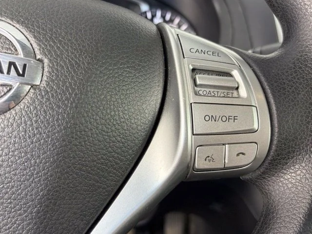 Used 2018 White Nissan 2.5 S image 29