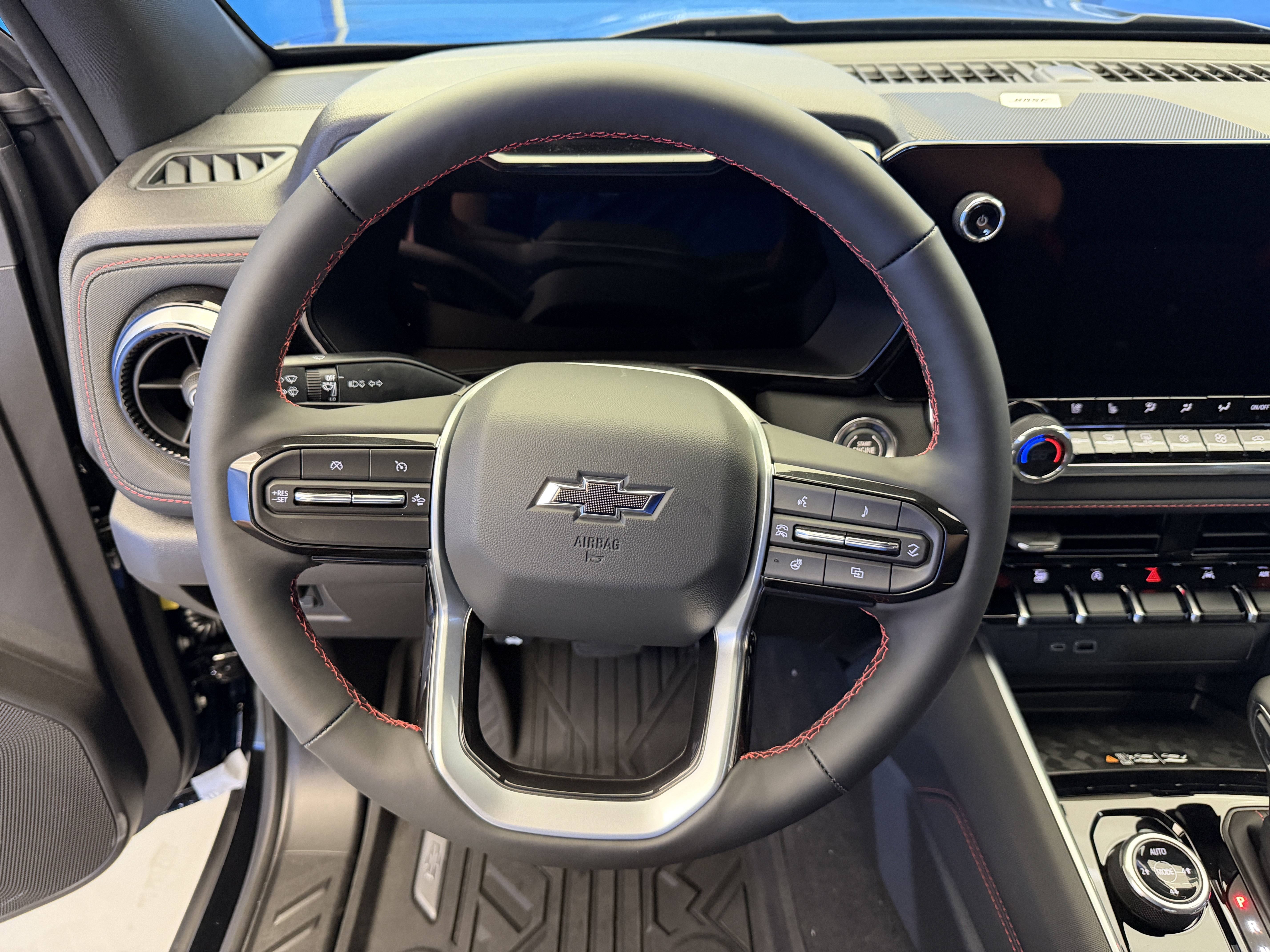 2026 Chevrolet Colorado Z71 - Photo 14