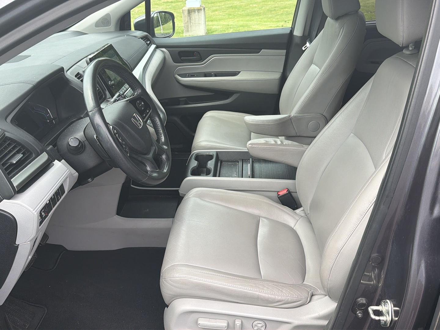 Used 2018 Modern Steel Metallic Honda EX-L image 15