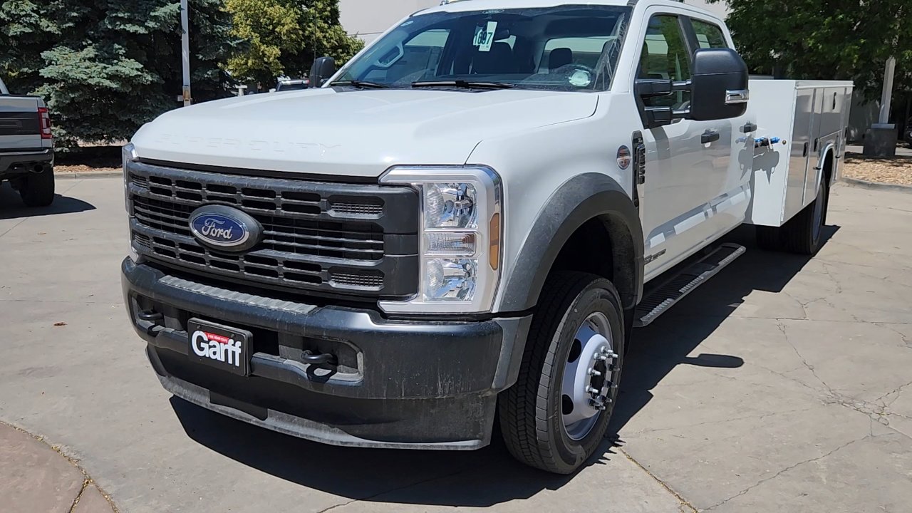 2025 Ford F-550 Super Duty Chassis Cab XL - Photo 24