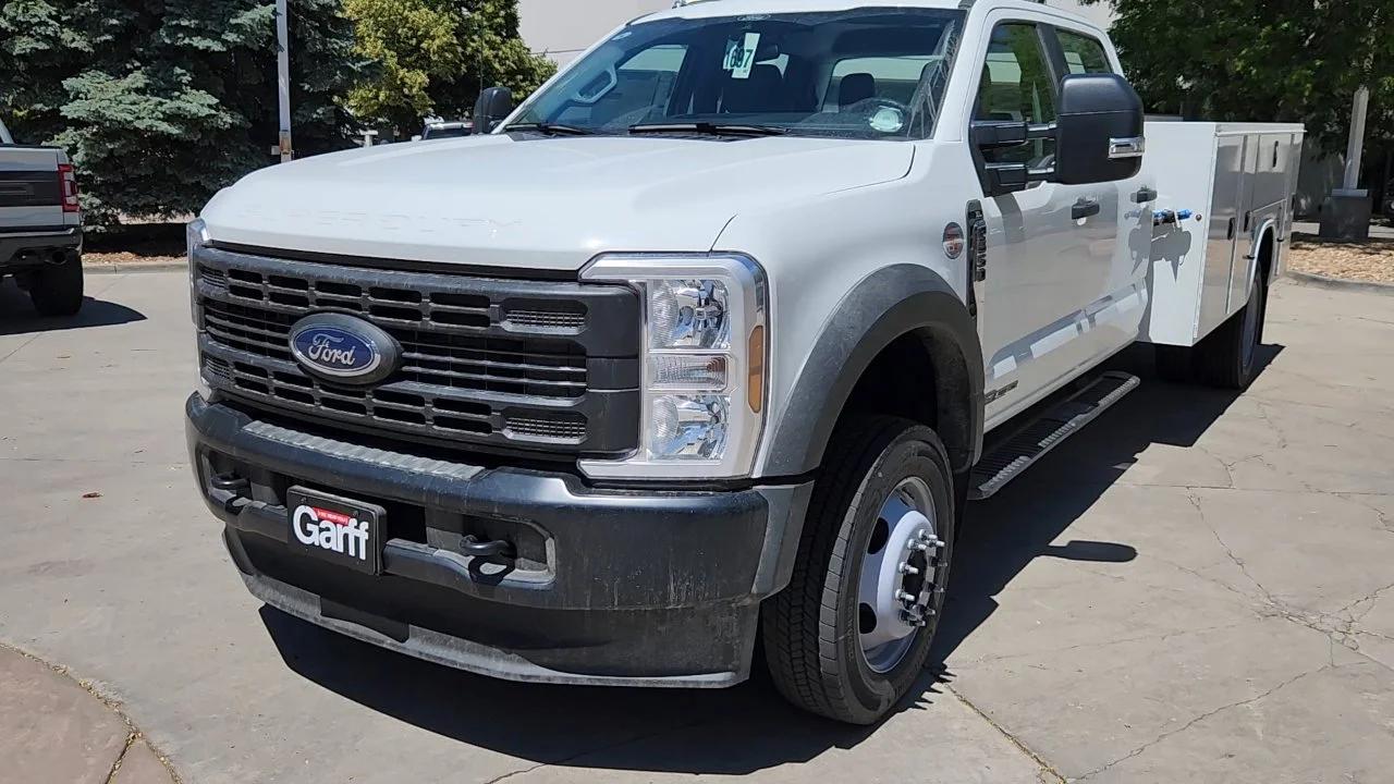 2025 Ford F-550 Super Duty Chassis Cab XL - Photo 24