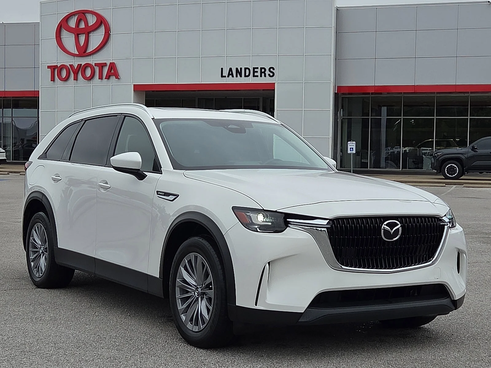 2024 Mazda CX-90 PHEV Preferred Package's photo