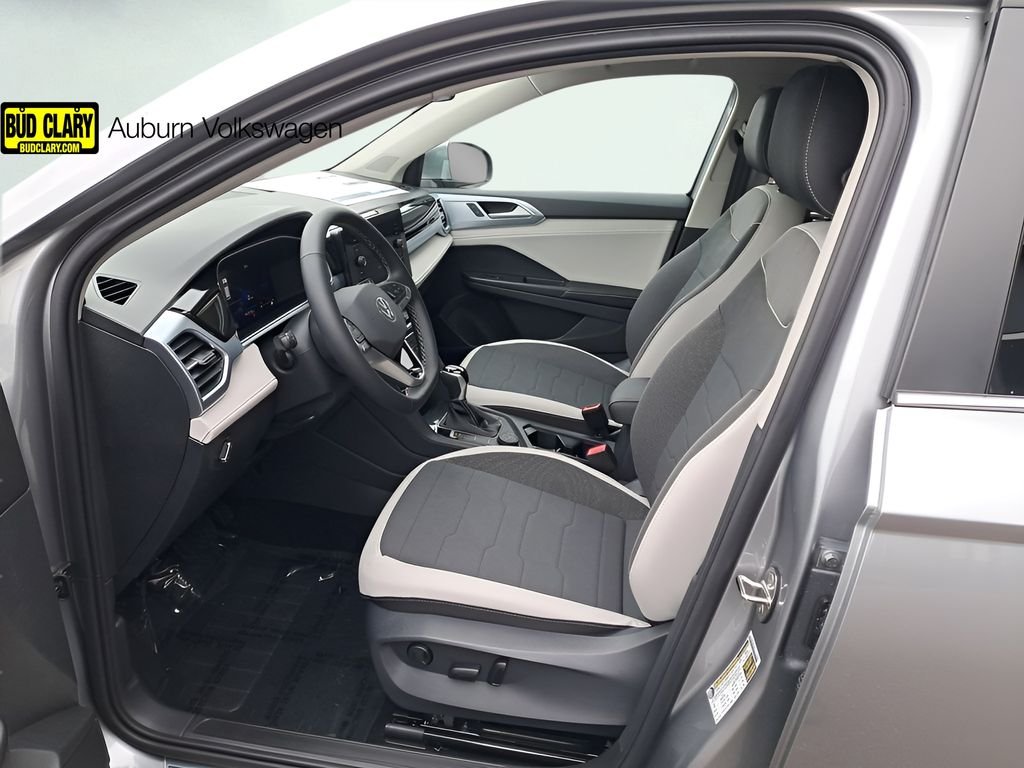 2025 Volkswagen Taos SE - Photo 13