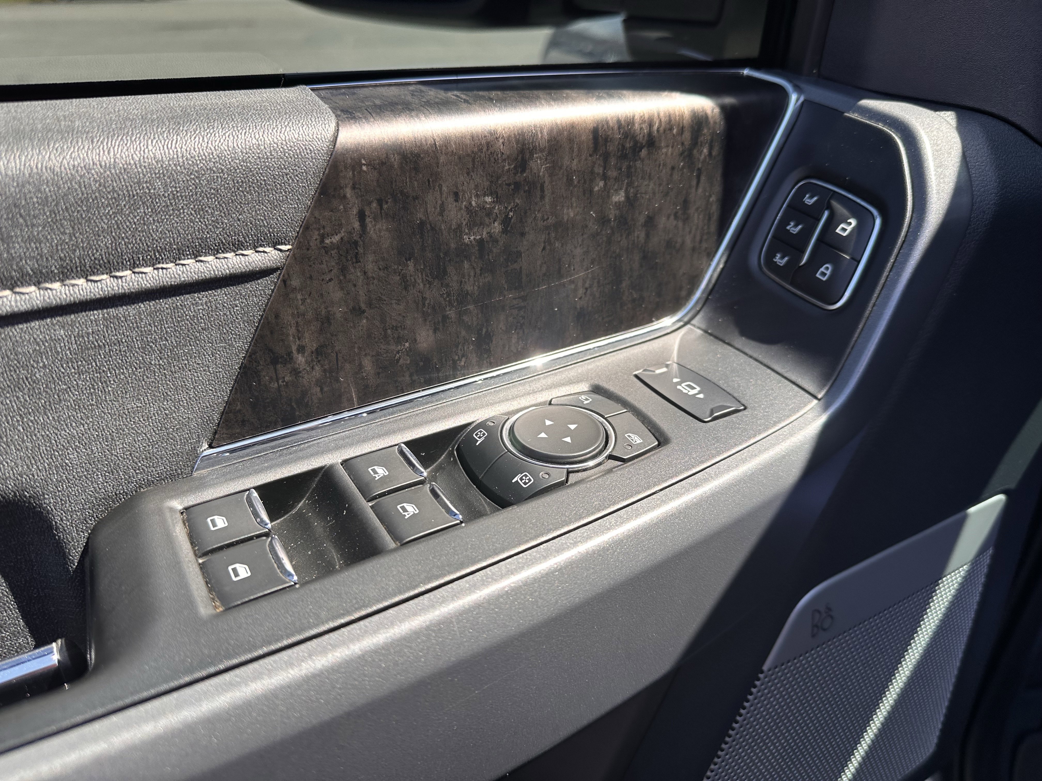 Certified Used 2024 Glacier Gray Metallic Ford LARIAT image 17