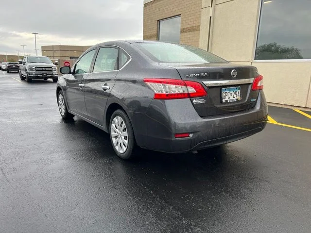 Used 2014 Gray Nissan SV image 3