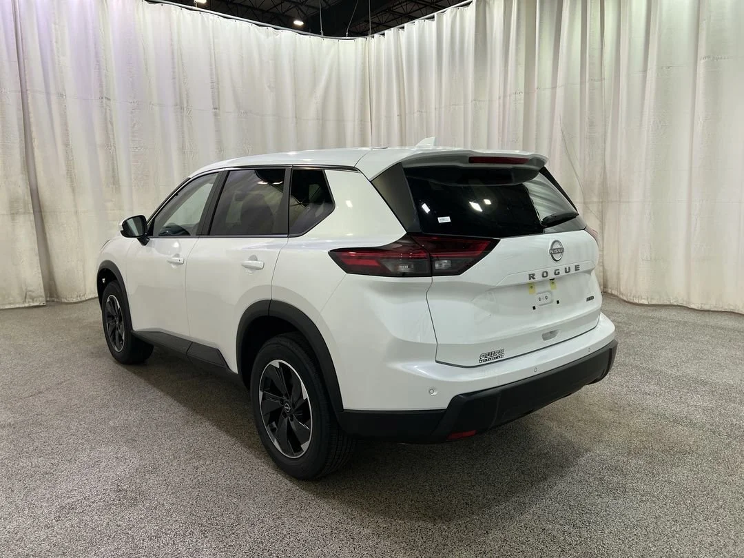 2026 Nissan Rogue SV - Photo 9