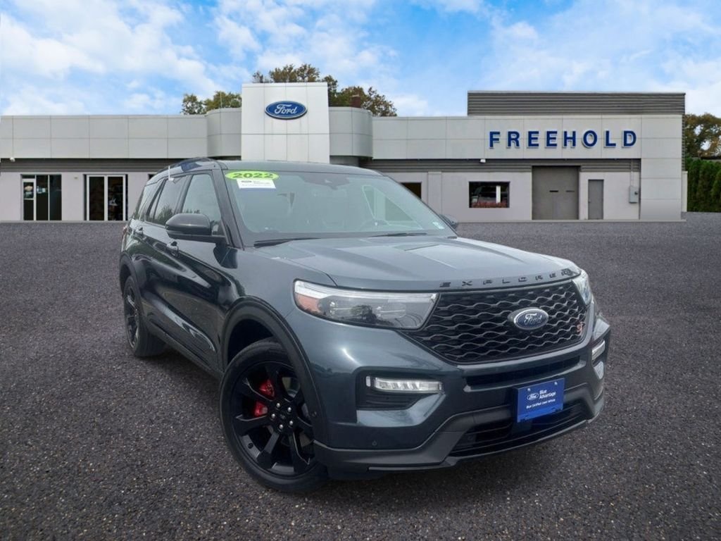 2022 Ford Explorer ST 4WD's photo