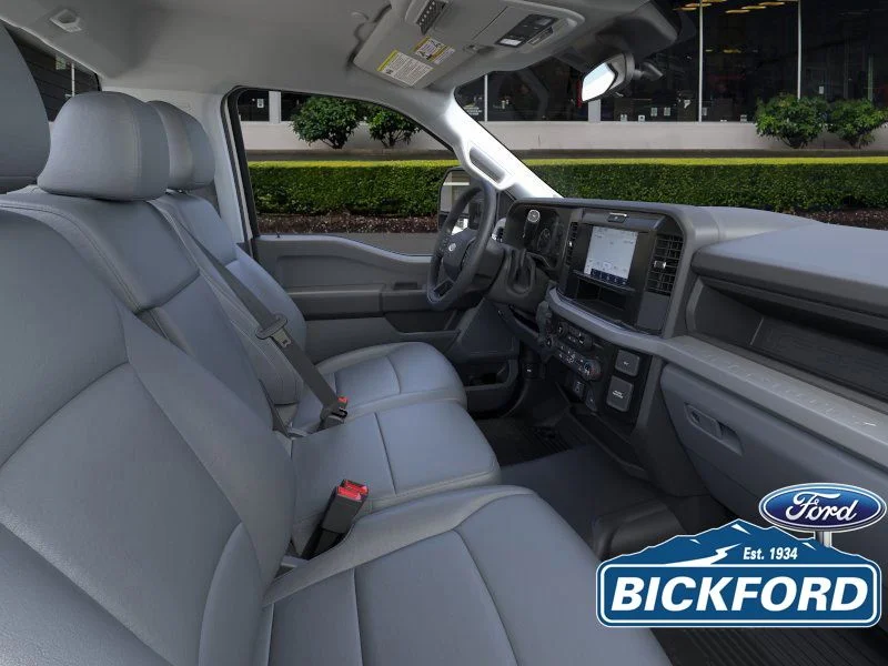 2025 Ford F-550 Super Duty Chassis Cab XL - Photo 11