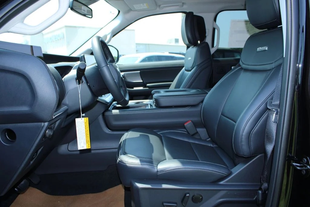 New 2027 Agate Black Metallic Ford MAX Platinum image 45