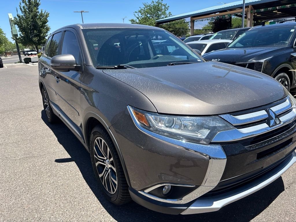 Used 2017 Brown Mitsubishi SE image 8
