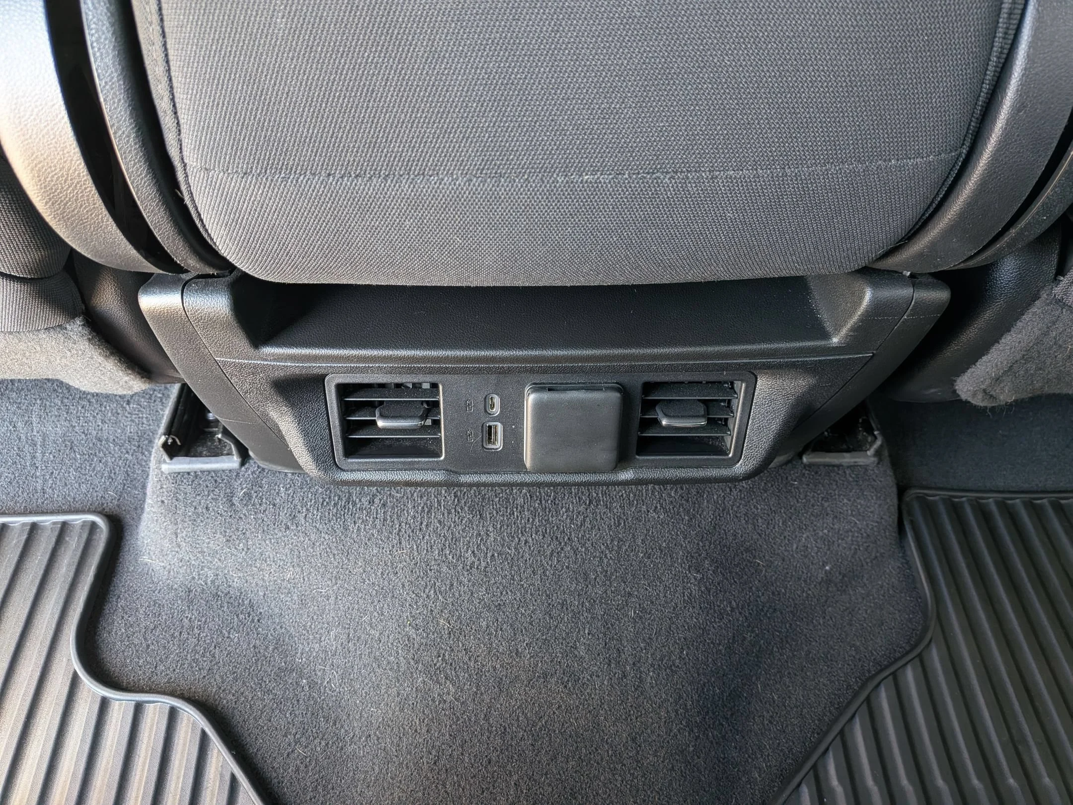 Used 2023 Summit White GMC Elevation image 20