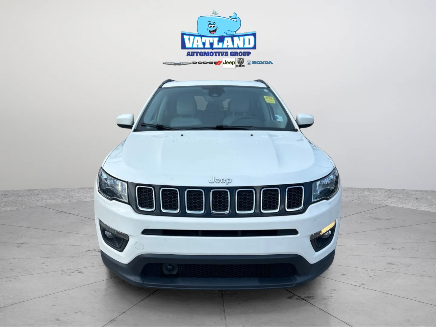 Used 2020 White Clearcoat Jeep Latitude image 21