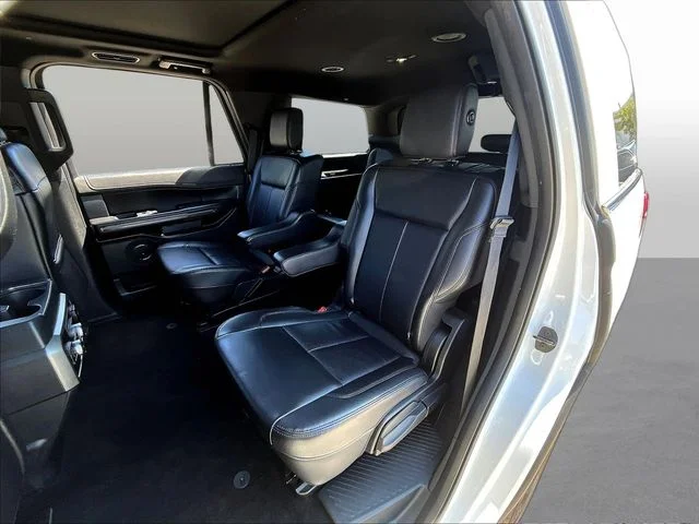 Used 2020 White Ford XLT image 25