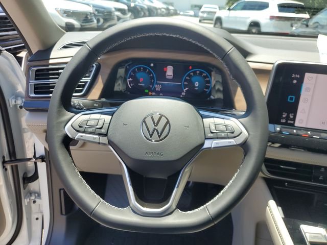 New 2026 White Volkswagen 2.0T SE w/Technology image 27