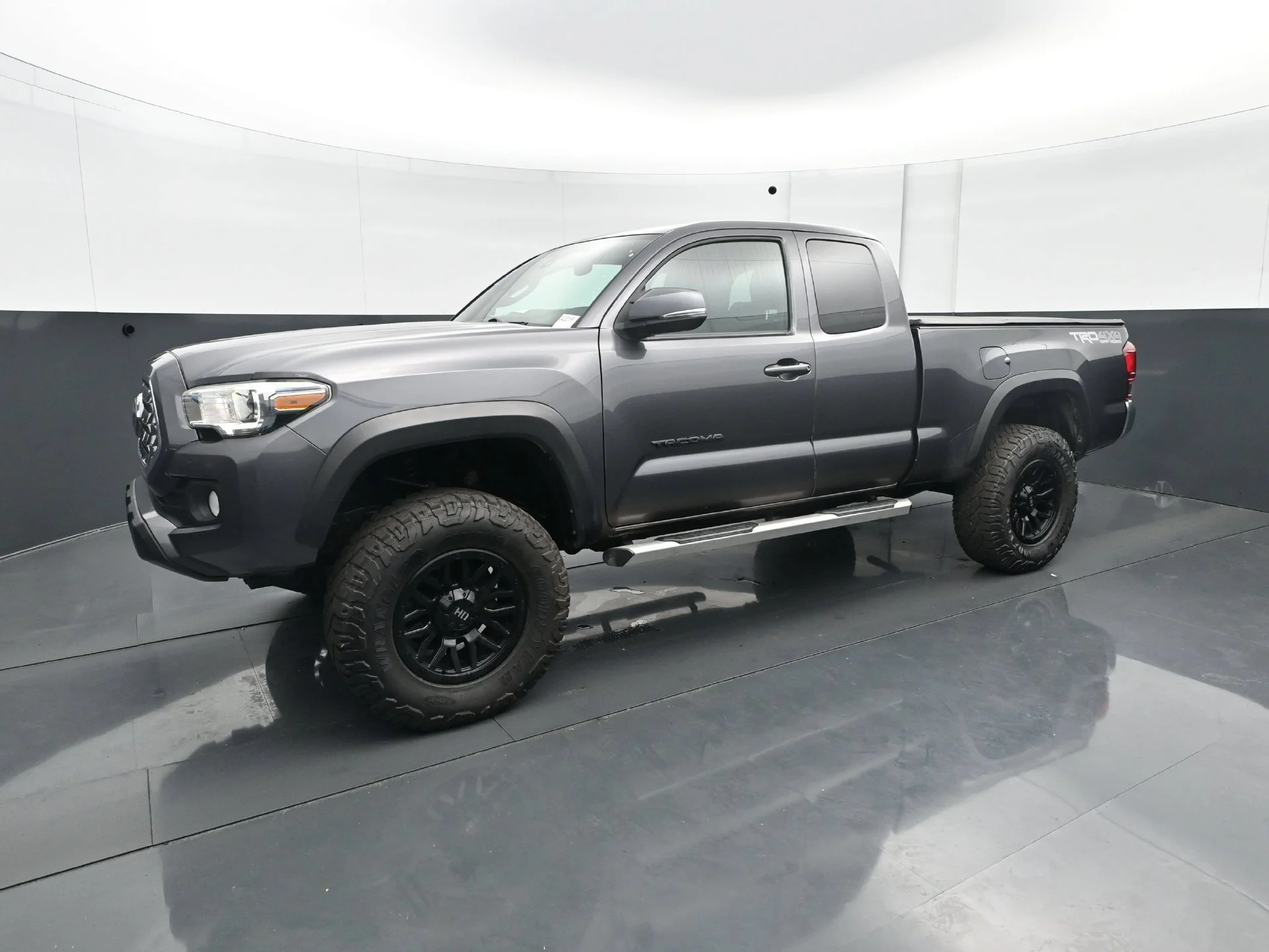 Used 2019 Toyota Tacoma TRD Off Road with VIN 5TFSZ5ANXKX184346 for sale in Wayzata, Minnesota