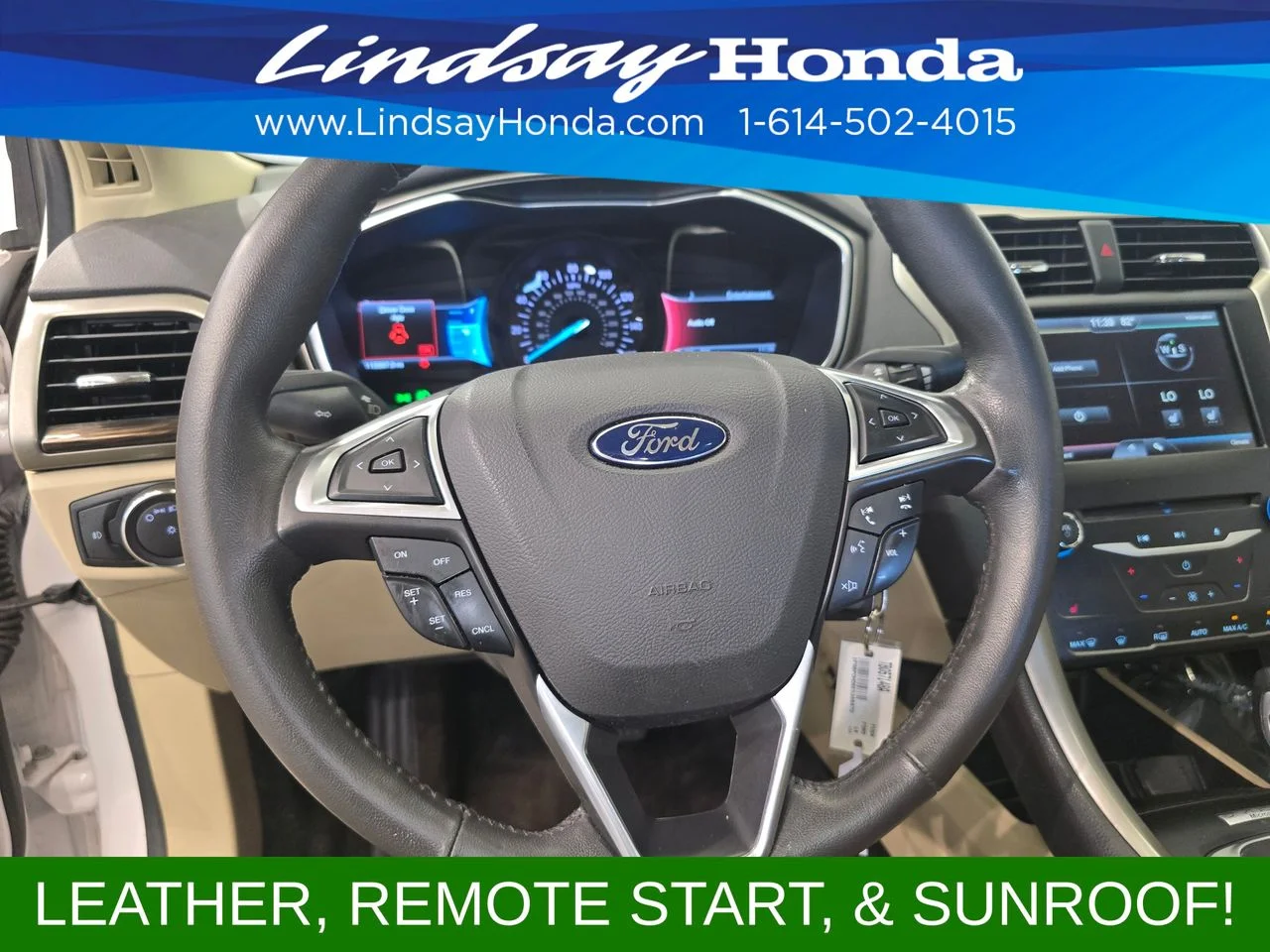 Used 2014 White Platinum Clearcoat Metallic Ford SE image 16
