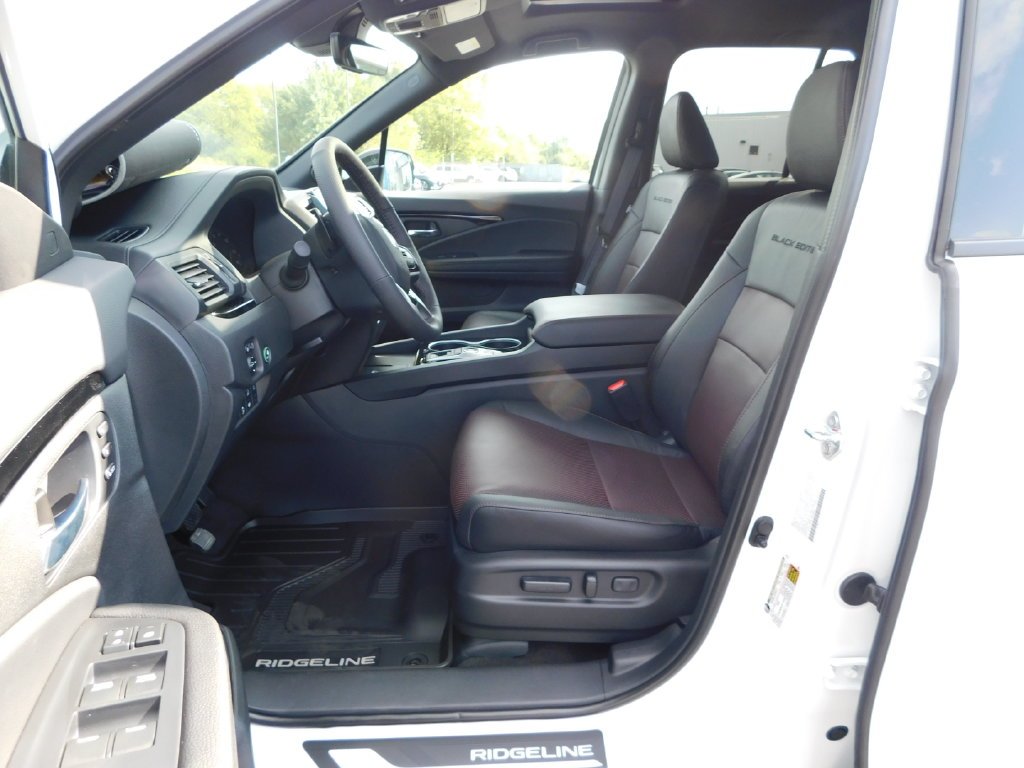 New 2026 Platinum White Pearl Honda Black Edition image 16