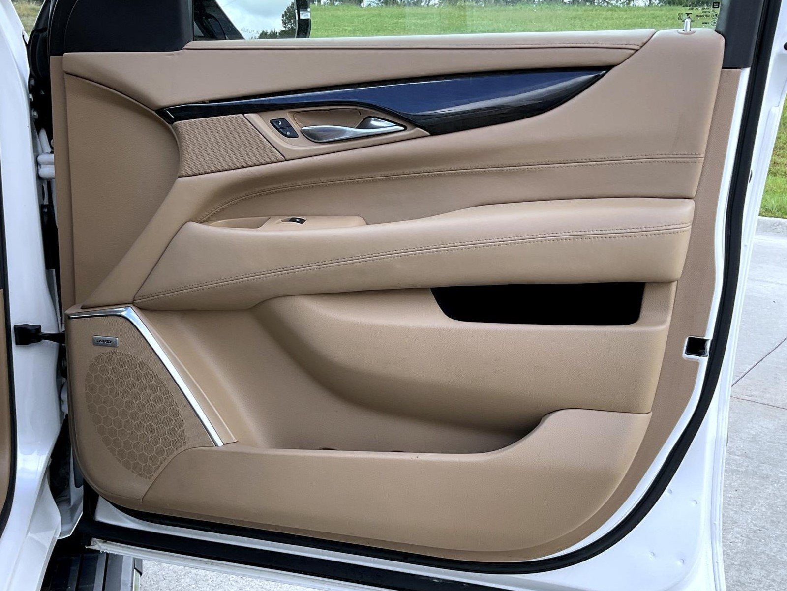 Used 2020 White Cadillac Platinum Edition image 17