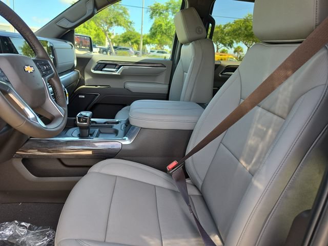 2026 Chevrolet Silverado 1500 LTZ - Photo 15