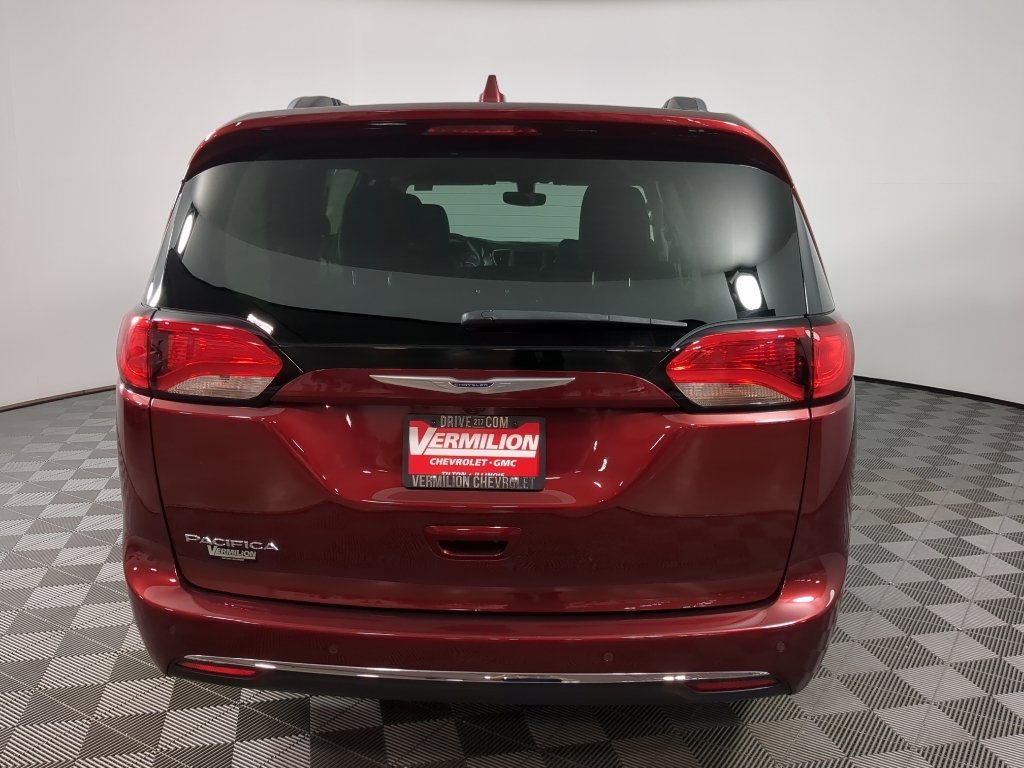 Used 2020 White Chrysler Touring L image 6