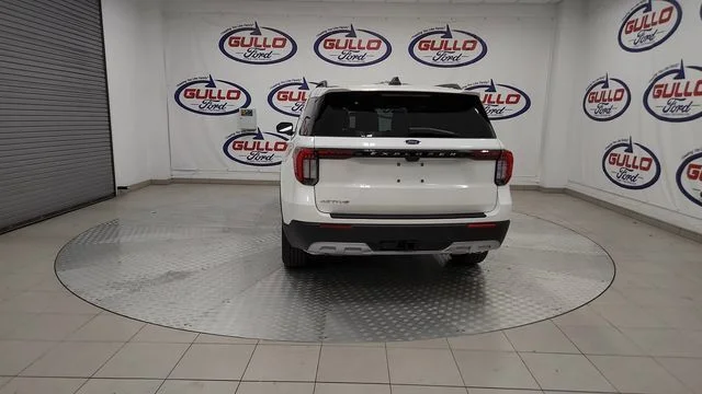 New 2026 Star White Metallic Tri-Coat Ford Active image 9