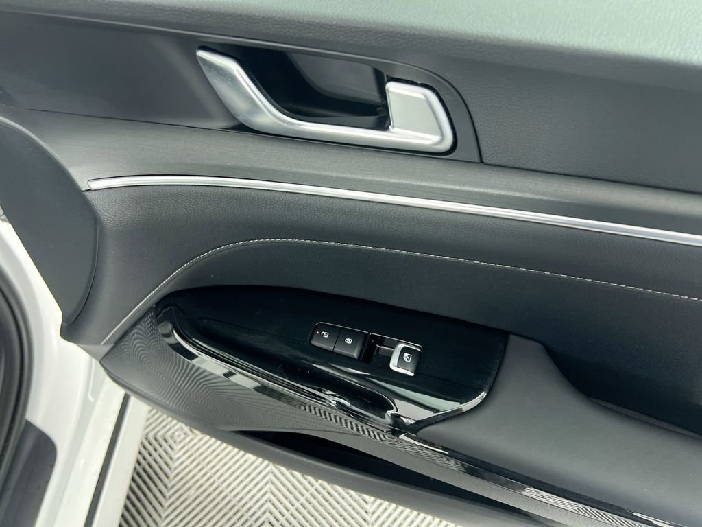 New 2026 Snow White Pearl Kia GT-Line FWD image 30